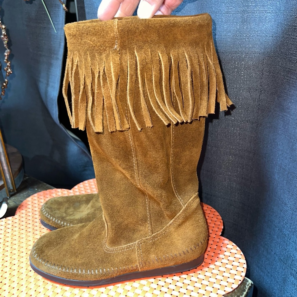 Minnetonka Fringe Boots Moccasins